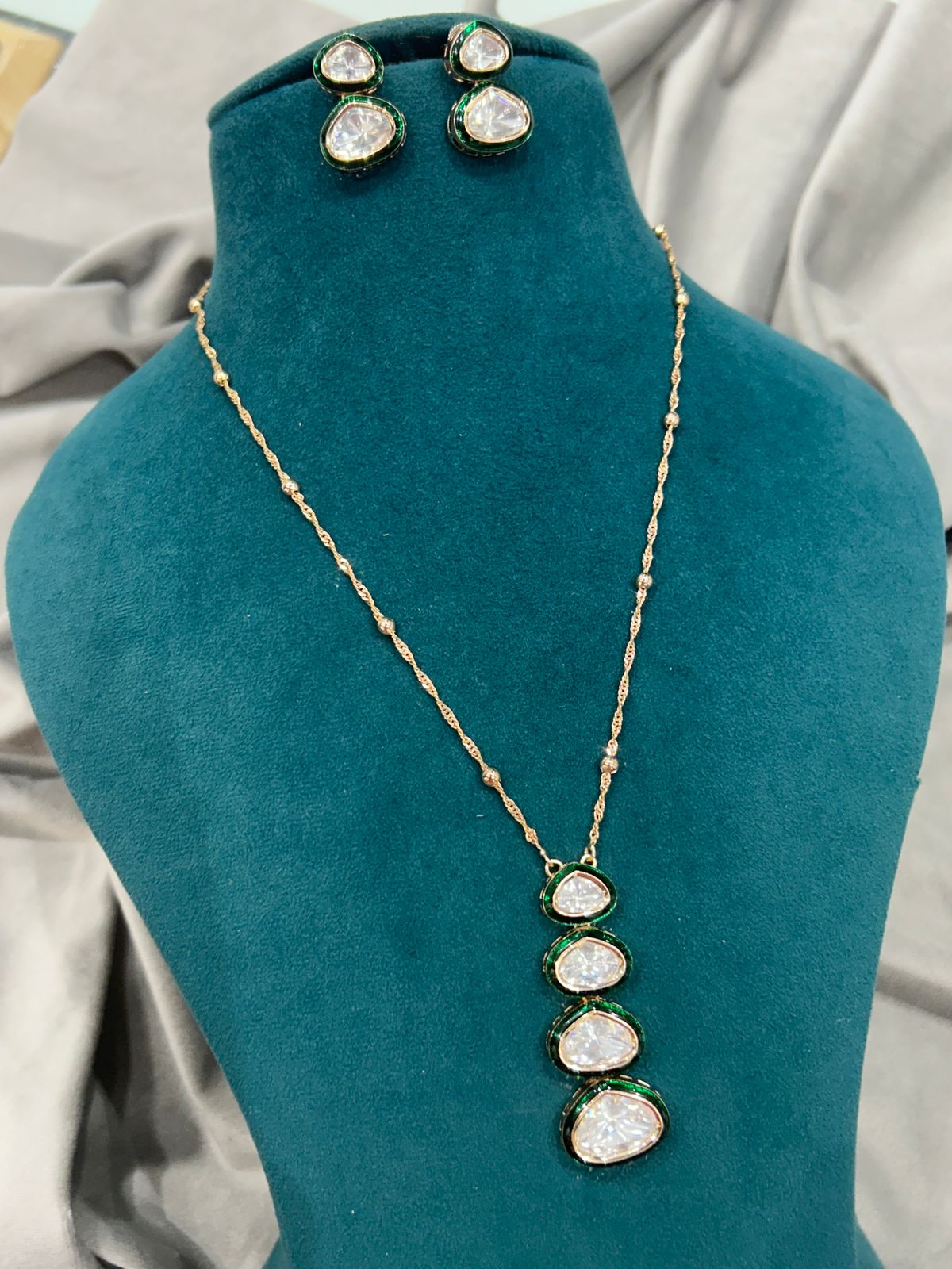 Green Border Diamond Look Pendant Necklace Set